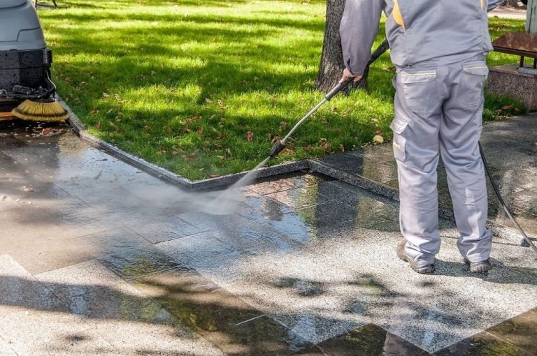 pave cleaning with high pressure water jetting