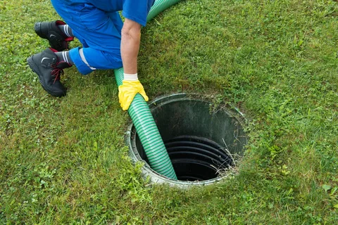 septic tank plumber work