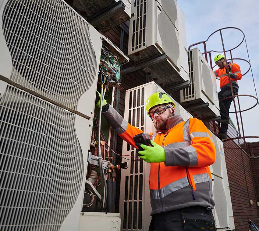 Commercial HVAC-maintenance - rooftop system inspection