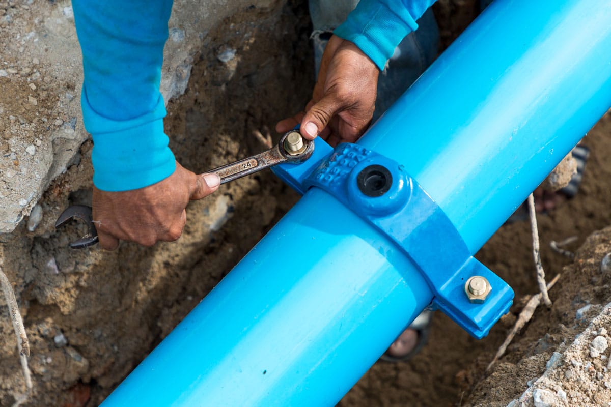commercial-plumbing-repair-pipe
